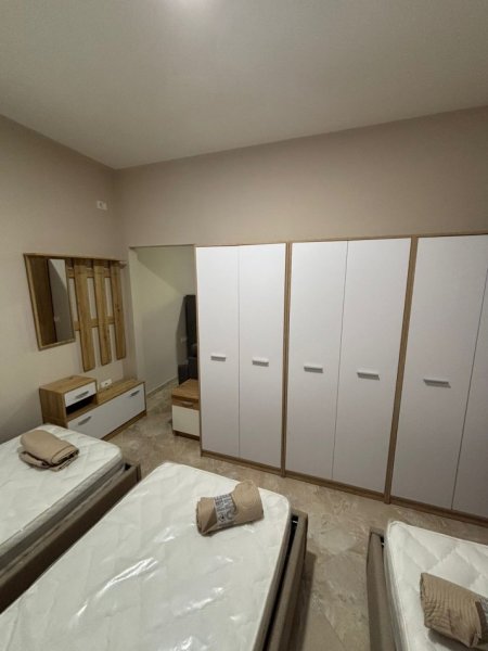 Tirane, jepet me qera apartament 1+1 Kati 2, 60 m² 361 € (Gramoz Pashko)