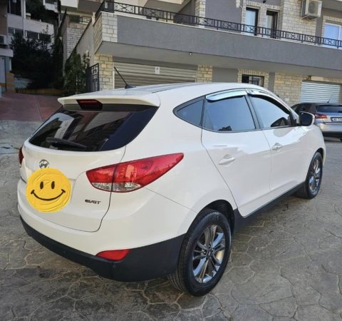 Tirane, shitet makine Hyndai tukson Nafte, e bardhë automatik Klima 9.500 €