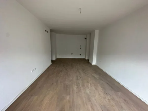 Tirane, shitet apartament 2+1+Ballkon Kati 3, 110 m² (Don Bosko)