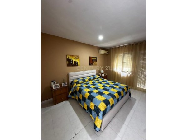 Tirane, shitet Vile 3 Katshe Kati 0, 214 m² 320.000 € (Neom115389)