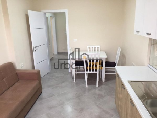 Tirane, jepet me qera apartament 2+1 Kati 5, 75 m² 500 € (Restorant Durrësi)