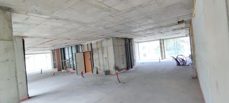 Tirane, jepet me qera ambjent biznesi Kati 2, 515 m² 20.600 € (Blloku)