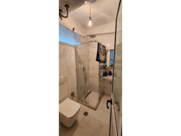 Tirane, jepet me qera apartament 1+1 Kati 0, 63 m² 600 € (Garda)