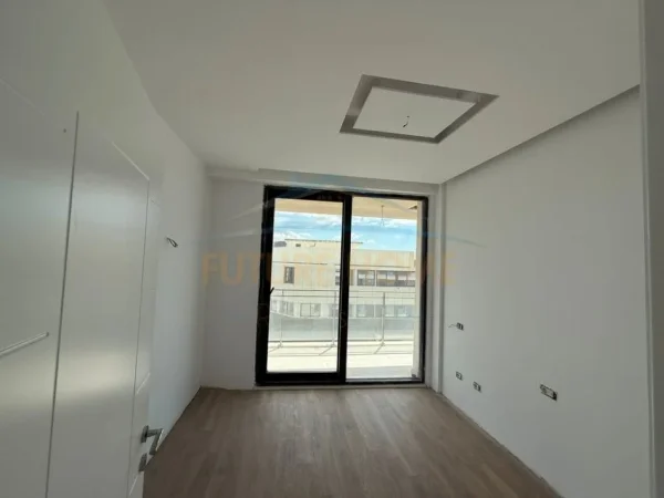 Tirane, shitet apartament 3+1 Kati 8, 139 m² 355.000 € (Rezidenca Mine Peza Tiran)