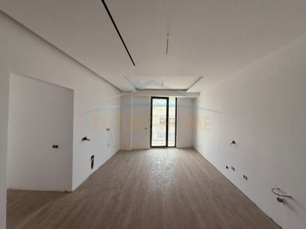 Tirane, shitet apartament 3+1 Kati 8, 139 m² 355.000 € (Rezidenca Mine Peza Tiran)