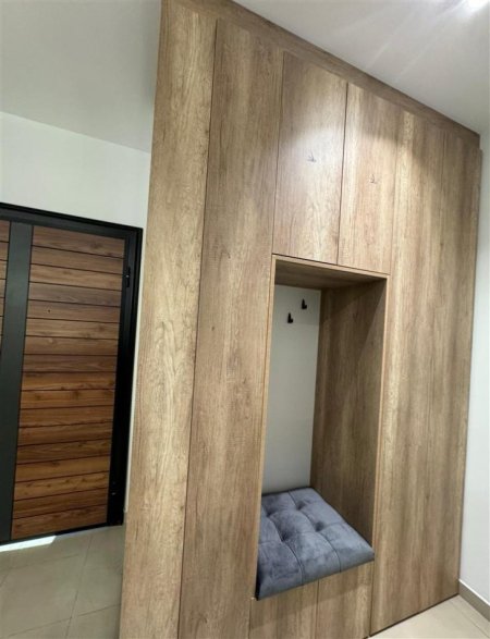 Tirane, jepet me qera apartament 1+1 Kati 1, 60 m² 500 € (rruga ferit xhajko)