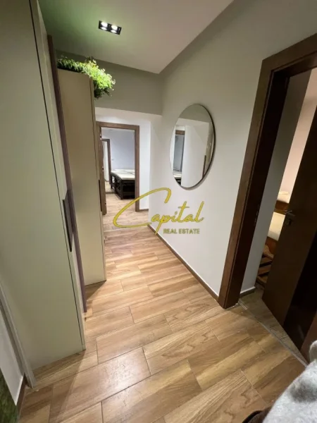 Tirane, jepet me qera ambjent biznesi Kati 0, 100 m² 1.000 € (ISH BLLOKU)