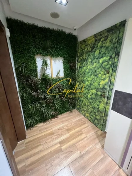 Tirane, jepet me qera ambjent biznesi Kati 0, 100 m² 1.000 € (ISH BLLOKU)