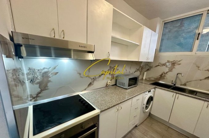 Tirane, jepet me qera apartament 2+1 Kati 4, 75 m² 550 € (ALI DEMI)