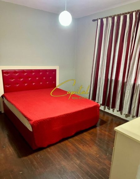 Tirane, jepet me qera apartament 2+1 Kati 4, 75 m² 550 € (ALI DEMI)