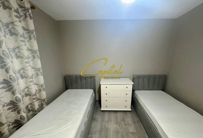 Tirane, jepet me qera apartament 2+1 Kati 4, 75 m² 550 € (ALI DEMI)