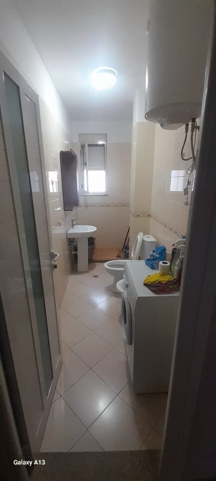 Tirane, jepet me qera apartament 3+1+Ballkon Kati 8, 108 m² 550 € (Astir,Rruga Sokrat Miho)