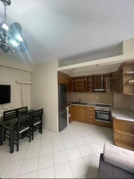 Tirane, jepet me qera apartament 2+1+Ballkon Kati 4, 113 m² 450 € (ASTIR rr. Teodor Keko)