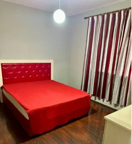 Tirane, jepet me qera apartament 2+1 Kati 4, 72 m² 55,000 leke (Prane Shkolles 1 maj te busti)