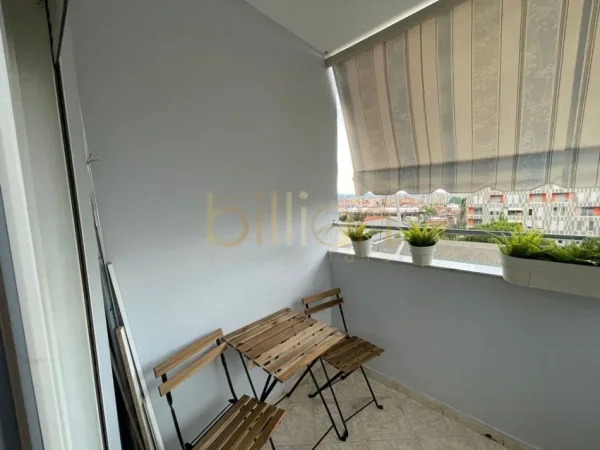 Tirane, jepet me qera 2+1+Ballkon , 110 m² 800 € 