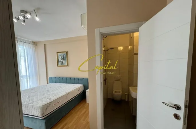 Tirane, jepet me qera apartament 2+1 Kati 5, 100 m² 800 € (21 DHJETORI)