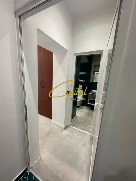 Tirane, jepet me qera garsonier 1+1 Kati 5, 38 m² 500 € (QENDER)