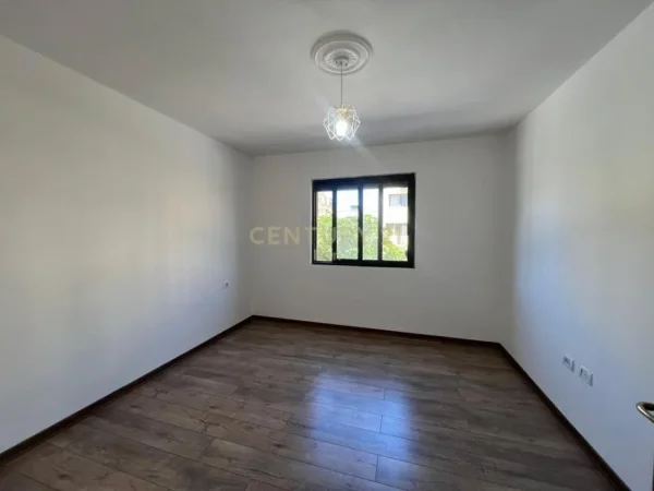 Durres, shitet apartament 1+1 Kati 2, 56 m² 69.000 € (PRANE STADIUMIT DURRES)