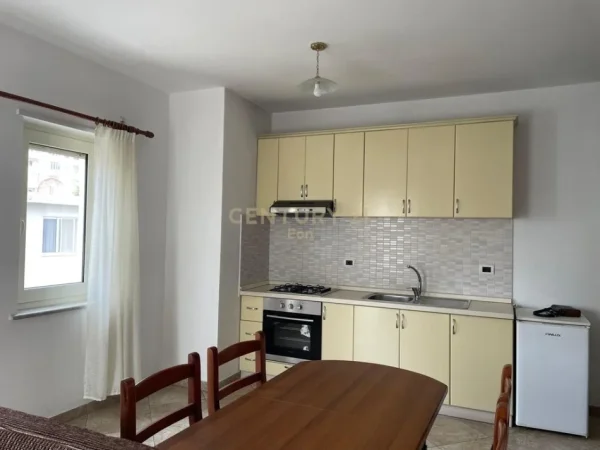 Durres, shitet apartament 1+1 Kati 3, 80 m² 85.000 € (RROTA E KUQE NE DURRES)