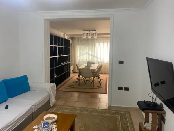 Tirane, shitet apartament Kati 2, 96 m² 260.000 € (Sheshi Willson, Tiranë.)