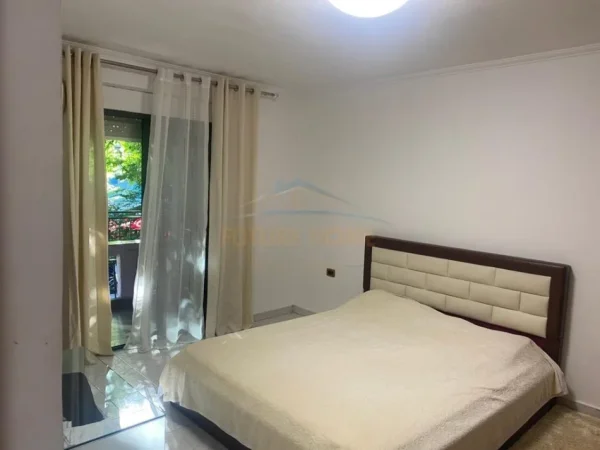 Tirane, shitet apartament Kati 2, 96 m² 260.000 € (Sheshi Willson, Tiranë.)