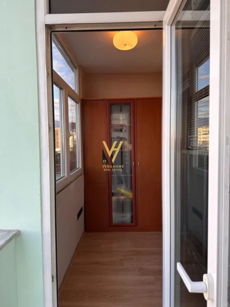 Tirane, jepet me qera apartament 2+1+Ballkon Kati 1, 82 m² 750 € (SELITE)