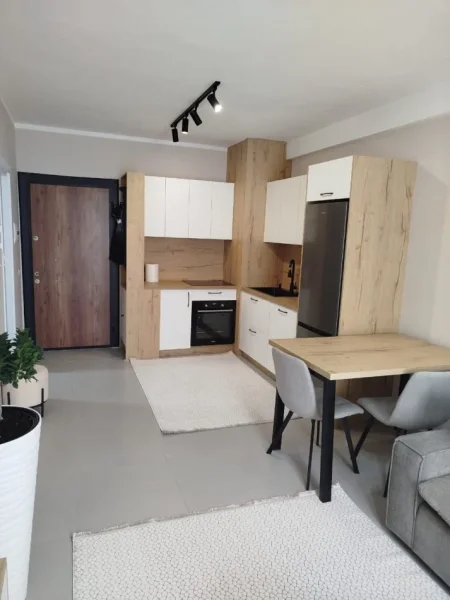 Tirane, jepet me qera apartament 1+1 Kati 7, 56 m² 450 € (Univers City, prane QTU)