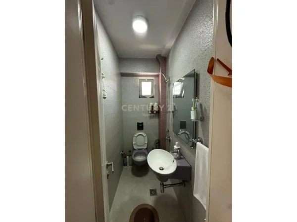 Tirane, shitet Vile 3 Katshe Kati 3, 214 m² 320.000 € 