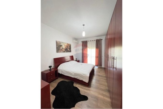 Tirane, shitet apartament 2+1+Ballkon Kati 2, 135 m² 210.000 € (Rruga e Elbasanit)