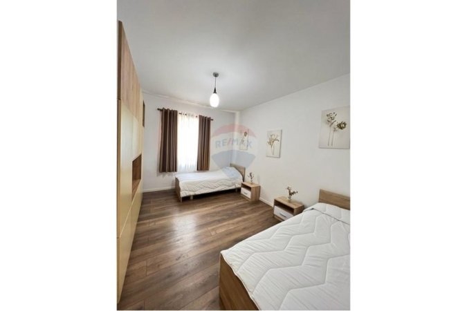 Tirane, shitet apartament 2+1+Ballkon Kati 2, 135 m² 210.000 € (Rruga e Elbasanit)