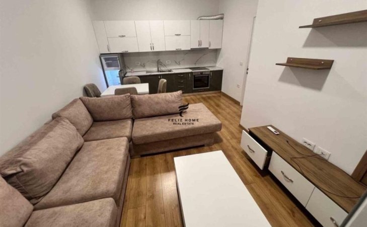 Tirane, jepet me qera apartament 2+1+Ballkon Kati 2, 90 m² 350 € (KAMEZ)