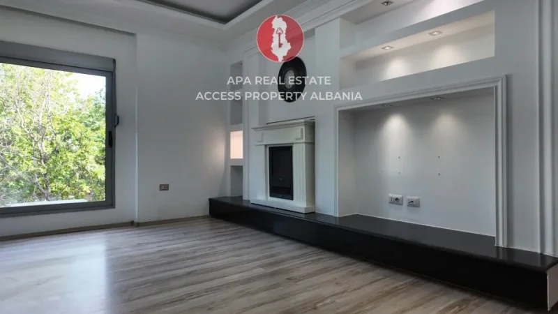 Tirane, jepet me qera ambjent biznesi Kati 1, 120 m² 650 € (Rruga Xhanfize Keko - Xhamlliku)