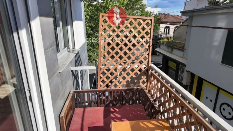 Tirane, jepet me qera ambjent biznesi Kati 1, 120 m² 650 € (Rruga Xhanfize Keko - Xhamlliku)