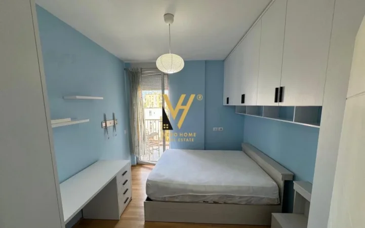 Tirane, jepet me qera apartament 2+1+Ballkon Kati 5, 96 m² 800 € (RRUGA E DURRESIT)