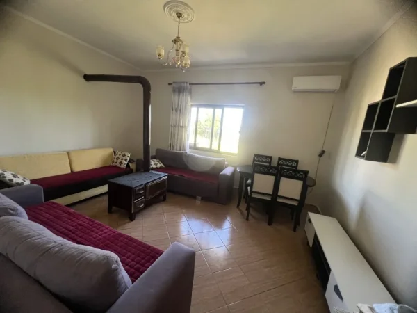 Lushnje shitet shtepi 4+1Kati 0,