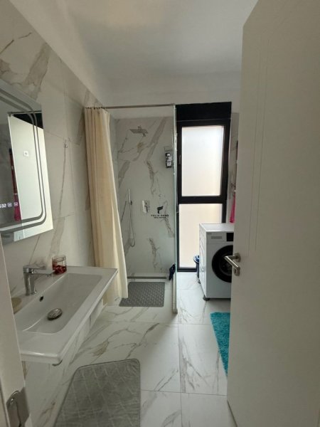 Tirane, jepet me qera apartament 1+1 Kati 2, 60 m² 470 € (SELITE)