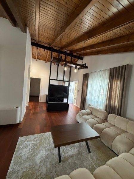 Tirane, jepet me qera apartament 2+1+Ballkon Kati 4, 120 m² 750 € (Tirane)