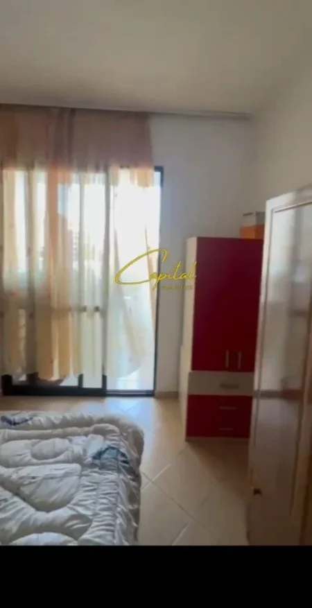 Tirane, jepet me qera apartament 2+1 Kati 4, 90 m² 400 € (YZBERISHT)