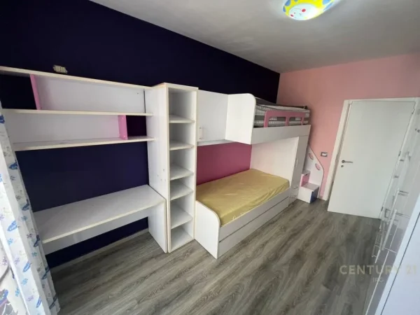 Tirane, jepet me qera apartament 2+1 Kati 5, 100 m² 550 € (Astir Olso)