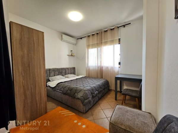 Tirane, jepet me qera apartament 1+1 Kati 3, 40 m² 450 € (5 maj)