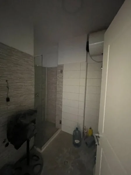 Durres, shitet apartament 1+1+Aneks+Ballkon Kati 7, 85 m² 85.000 € (Durres , Qender)