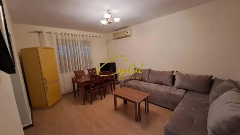 Tirane, jepet me qera apartament 2+1 Kati 1, 74 m² 450 € (PORCELAN)
