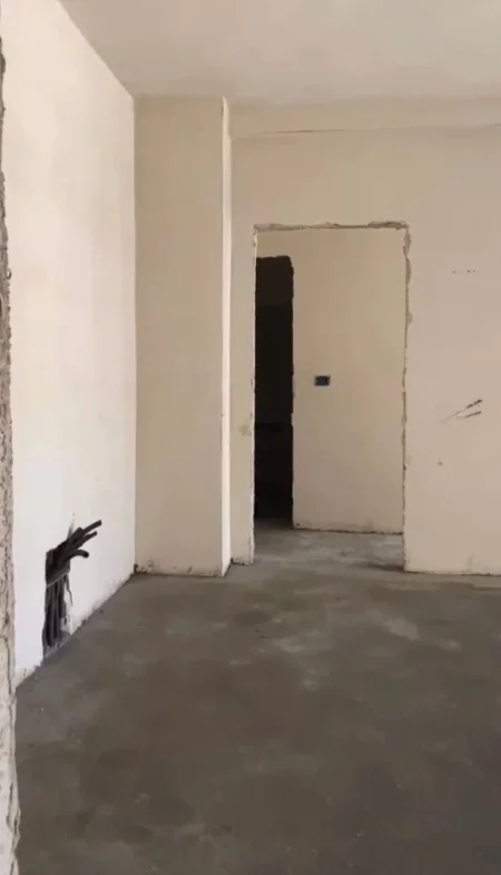 Durres, shitet apartament 2+1+Aneks+Ballkon Kati 5, 117 m² 117.000 € (Pallati i Sportit)