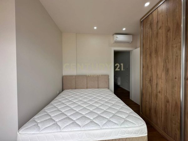 Tirane, jepet me qera apartament 1+1 Kati 8, 78 m² 650 € (Selvia)