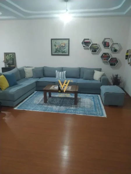 Tirane, shitet shtepi 3+1+Ballkon Kati 0, 316 m² 220.000 € (KAFJA E RREMES)