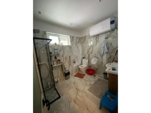 Tirane, shitet shtepi 1 Katshe Kati 0, 112 m² 200.000 € (Prane shkolles Vasil Shanto)