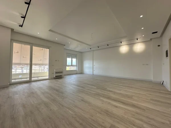 Tirane, shitet 3+1+Ballkon Kati 8, 157 m² 420.000 € (KOMUNA E PARISIT)