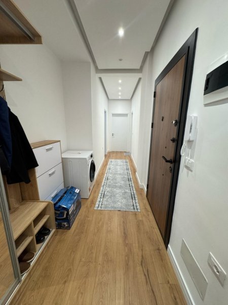 Tirane, jepet me qera apartament 2+1 Kati 7, 95 m² 800 € (rruga 5 maji)