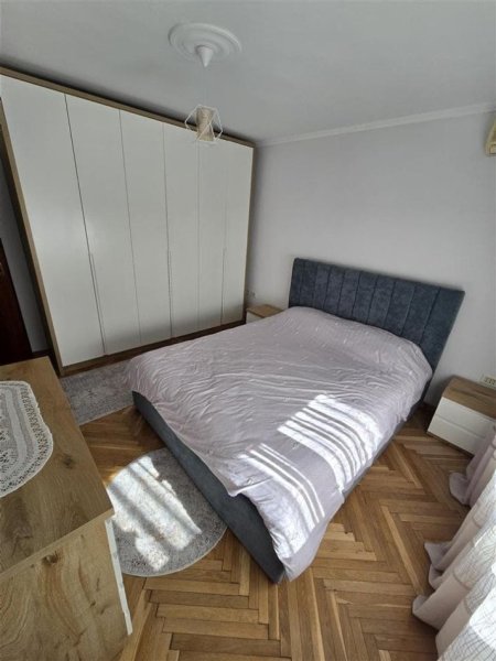 tirane  jepet me qera apartament 1+1+Ballkon Kati 4, 60 m² 450 € (shkolla e baletit)