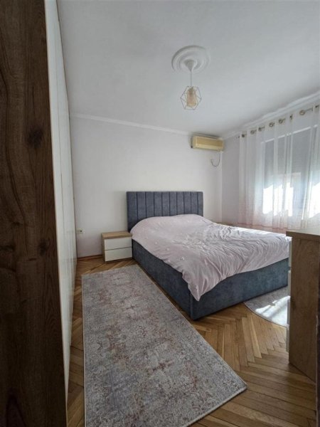 tirane  jepet me qera apartament 1+1+Ballkon Kati 4, 60 m² 450 € (shkolla e baletit)